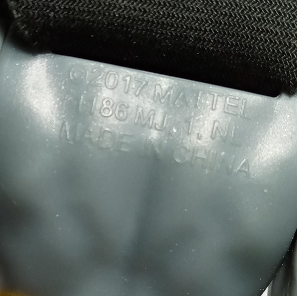 2018 Marvel Spiderman & 2017 Mattel Batman 6" Action Figures - Picture 12 of 13